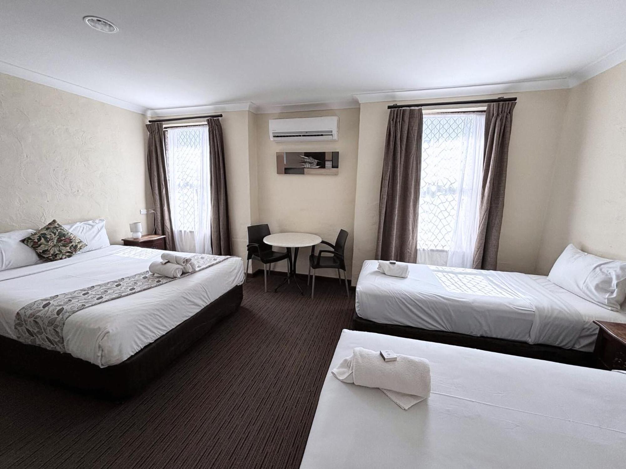 Prince Of Wales Hotel, Банбери Экстерьер фото